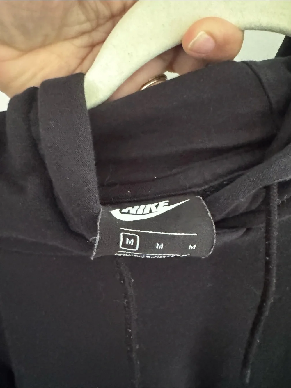 Nike Black Pullover Hoodie cropped  with White Tag Logo size M